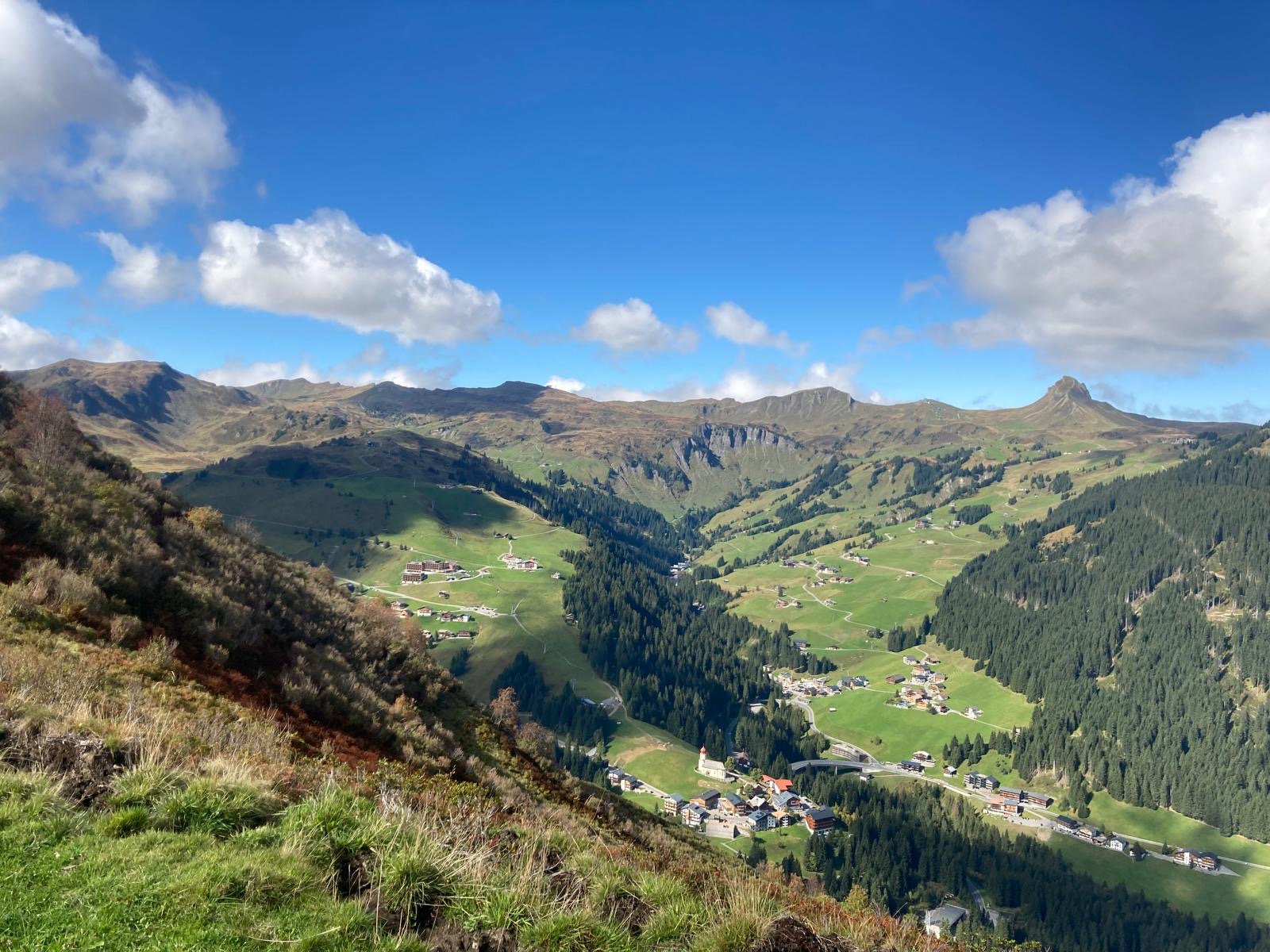 Rundwege und Wanderungen in den Bergen